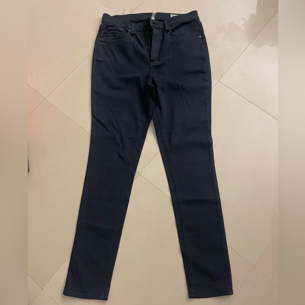 Navy Rag & Bone Jeans skinny- stretchy hip 34 waist 31 inseam 12”